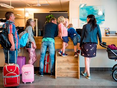 Familie i receptionen | Pakkeliste | Landal GreenParks